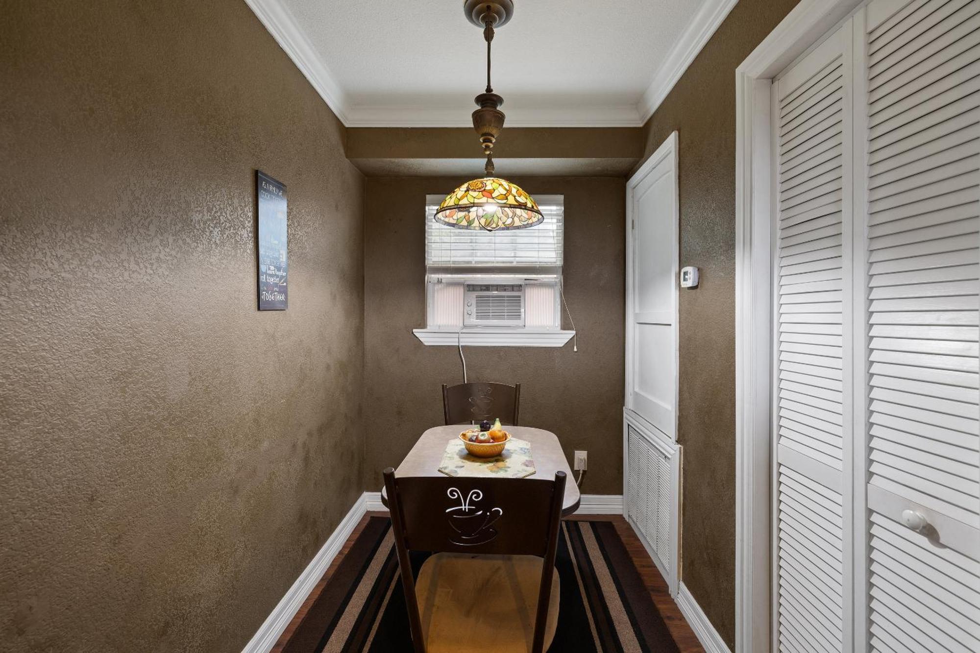 Entire 2Br 2Ba Hilltop View Home Sleeps 8 Pets 4 Acres Jacuzzi Central Ac Kingbeds Free Wifi-Parking Kitchen Washerdryer Starry Terrace Two Sunset Dining Patios Grill Stovetop Oven Fridge Onsitewoodedhiking Wildlife Coveredpatio4Pets & Birds Singing! Marble Falls Eksteriør billede