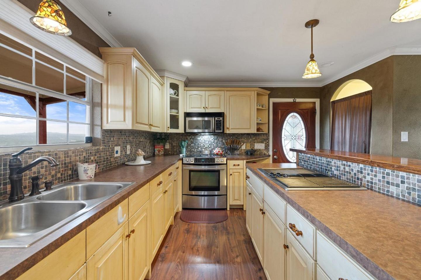 Entire 2Br 2Ba Hilltop View Home Sleeps 8 Pets 4 Acres Jacuzzi Central Ac Kingbeds Free Wifi-Parking Kitchen Washerdryer Starry Terrace Two Sunset Dining Patios Grill Stovetop Oven Fridge Onsitewoodedhiking Wildlife Coveredpatio4Pets & Birds Singing! Marble Falls Eksteriør billede